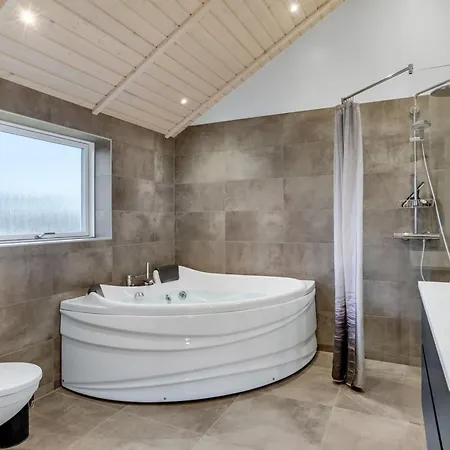 Prázdninový dům Ano - 950m From The Sea By Interhome *